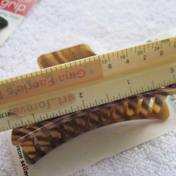 1 Scunci No Slip Grip Hold Sculpted Curved Plastic Open Holes Jaw Claw Hair Clip - Picture 3 of 12